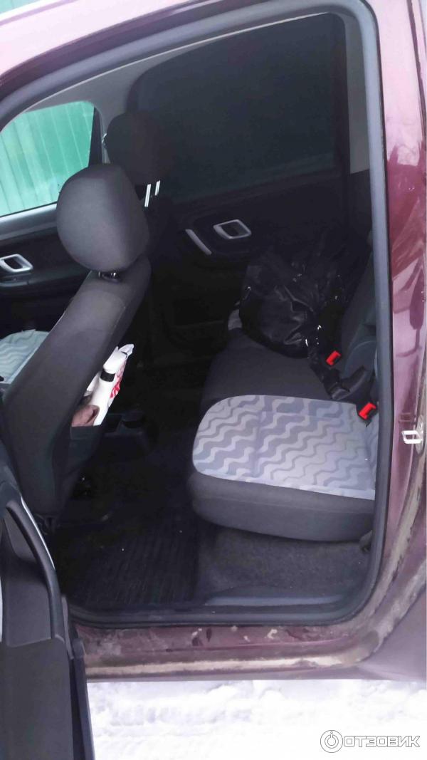 Автомобиль Skoda Roomster - универсал фото