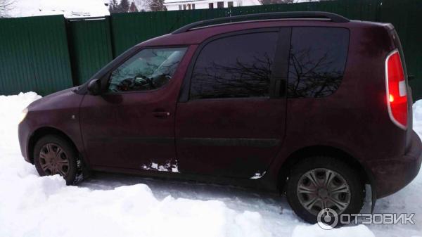 Автомобиль Skoda Roomster - универсал фото