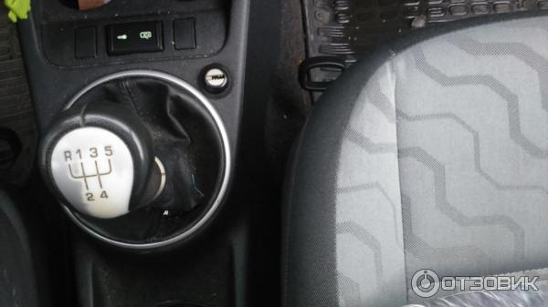 Автомобиль Skoda Roomster - универсал фото