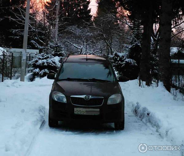 Автомобиль Skoda Roomster - универсал фото