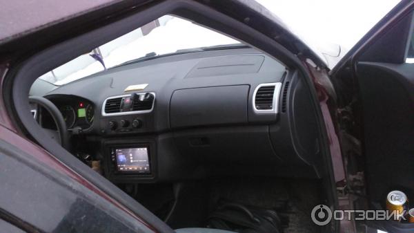 Автомобиль Skoda Roomster - универсал фото
