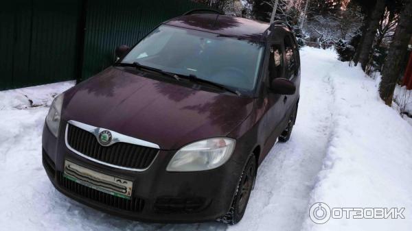 Автомобиль Skoda Roomster - универсал фото