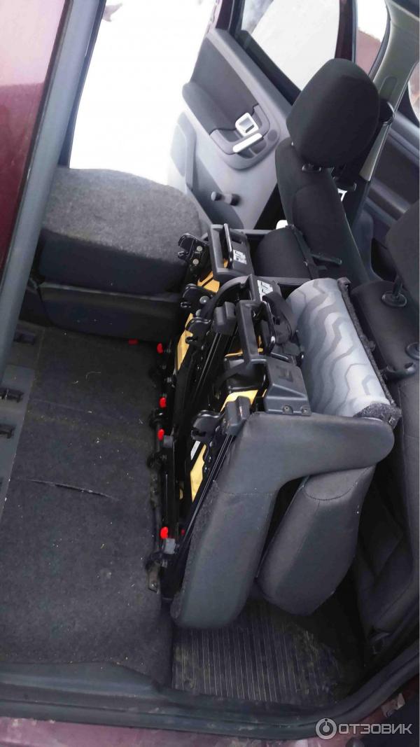 Автомобиль Skoda Roomster - универсал фото