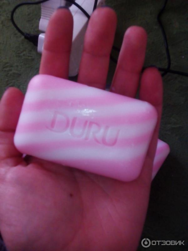 Мыло сушит кожу. Режем мыло асмр. Туалетное мыло не сушит кожу. Duru мыло 1+1 80г soft sens персик-манго. 3210204 мыло.