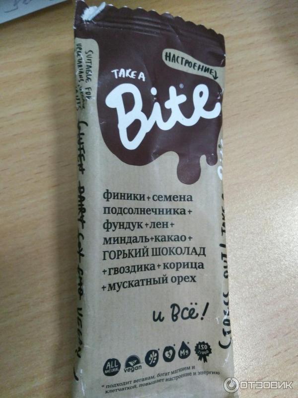 Орехово-фруктовый батончик Take a Bite Кокос