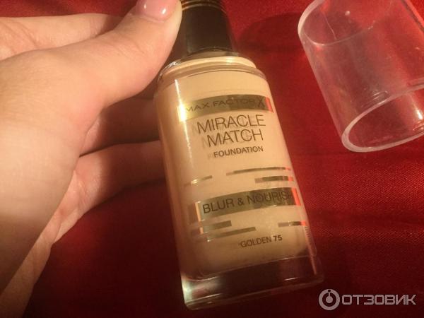 Тональная основа Max Factor Miracle Match Foundation фото