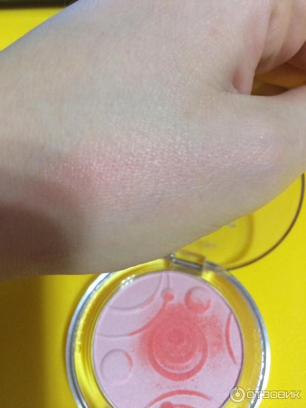 Essence Silky touch blush