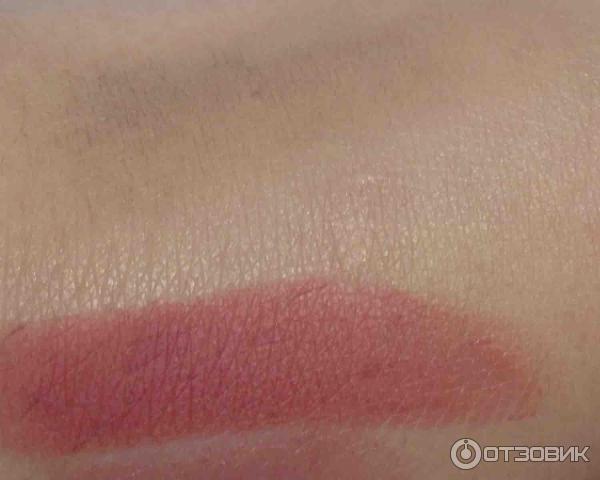 Матовая помада L'Oreal Paris Color Riche Matte фото