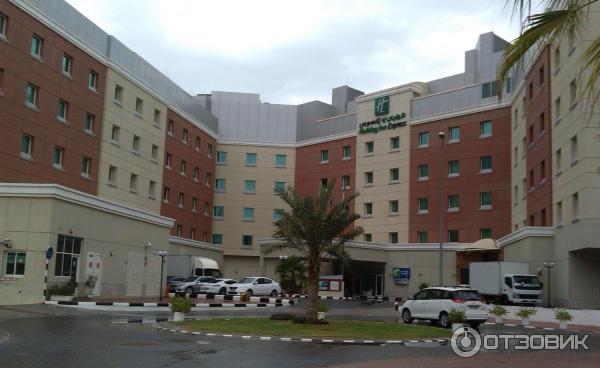 Отель Holiday Inn Express Dubai Internet City