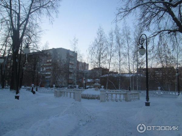 Сквер Загородный сад (Россия, Тюмень) фото