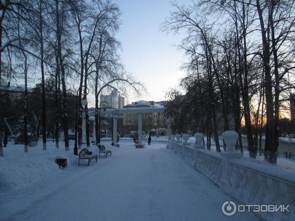 Сквер Загородный сад (Россия, Тюмень) фото