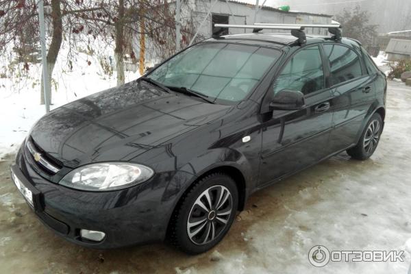 Автомобиль Chevrolet Lacetti хэтчбек фото