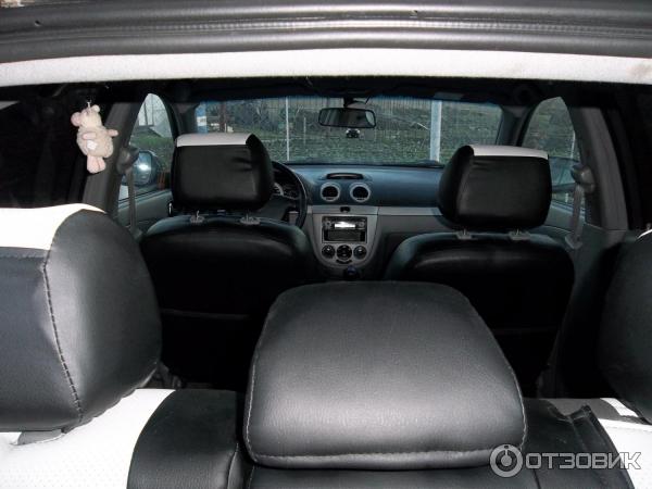 Автомобиль Chevrolet Lacetti хэтчбек фото