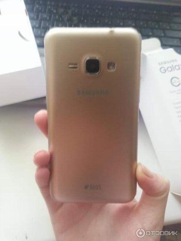 Смартфон Samsung Galaxy J1 SM-J120H фото