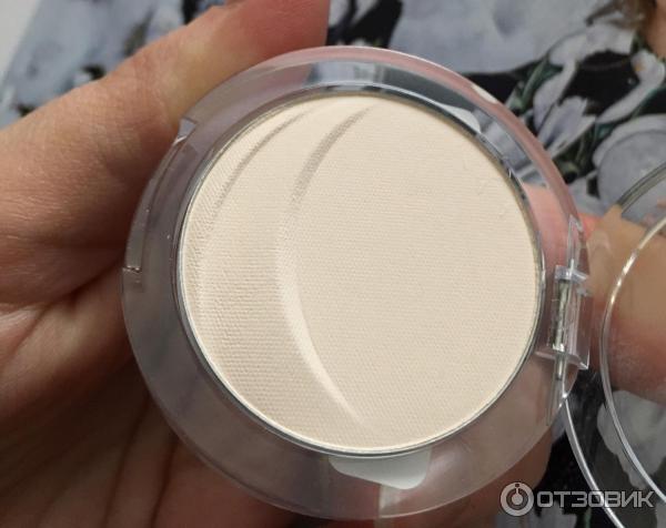 Тени для век Essence Mono Eyeshadow фото