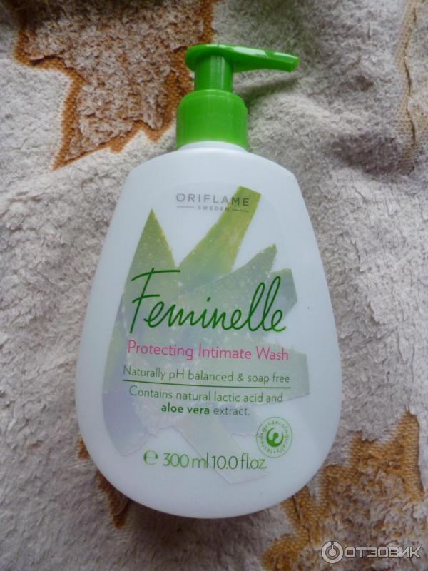 Очищающее средство для интимной гигиены Oriflame Feminelle Protecting Intimate Wash aloe vera фото