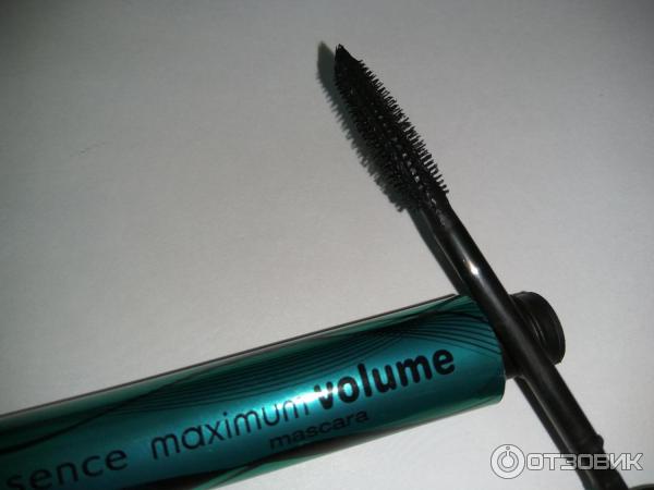 Тушь для ресниц Essence Maximum Volume фото