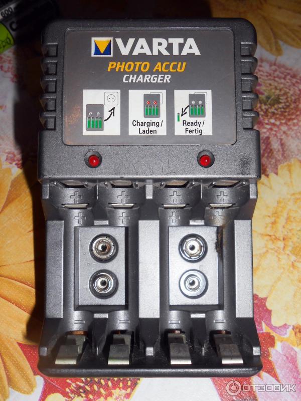 Зарядное устройство Varta Photo Accu Charger 57039 фото