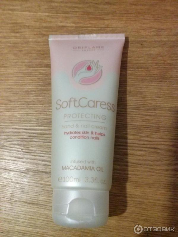 Защитный крем для рук Oriflame Нежность SoftCaress Protecting Hand&Nail Cream фото