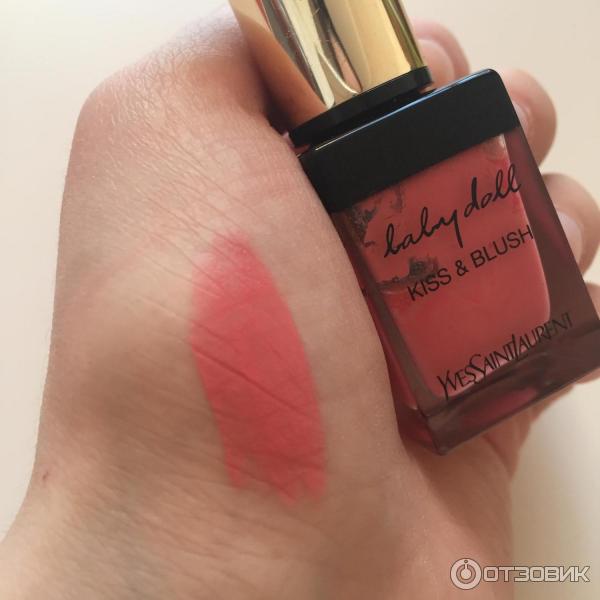 Блеск для губ Yves Saint Laurent Baby Doll Kiss&Blush фото