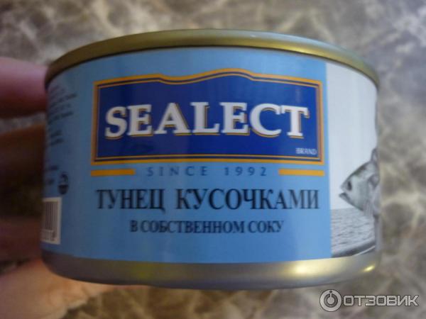 Тунец консервированный Sealect в кусочками в собственном соку.