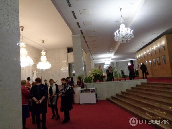Как выглядит сцена белого рояля в ростове
