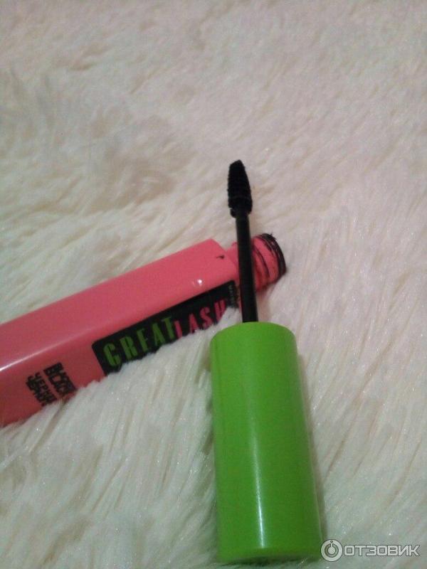 Тушь для ресниц Maybelline New York Great Lash Blackest Black Mascara фото