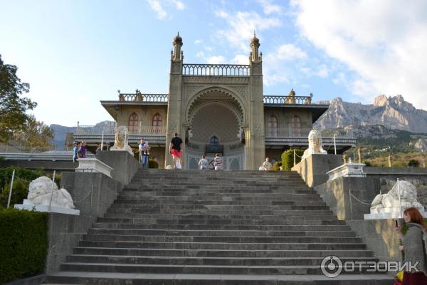 Воронцовский дворец (Россия, Алупка) фото