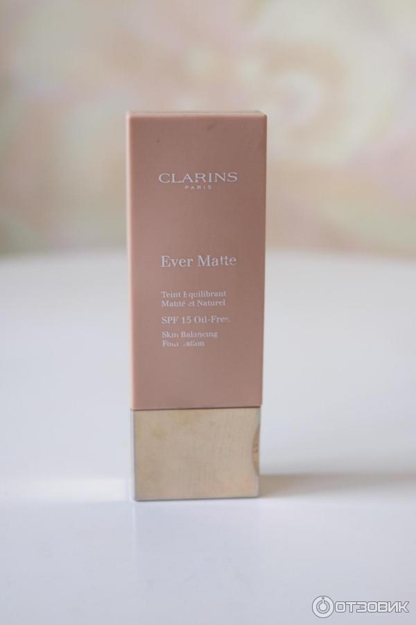 Тональный крем с устойчивым матирующим эффектом Clarins Ever Matte SPF 15 фото