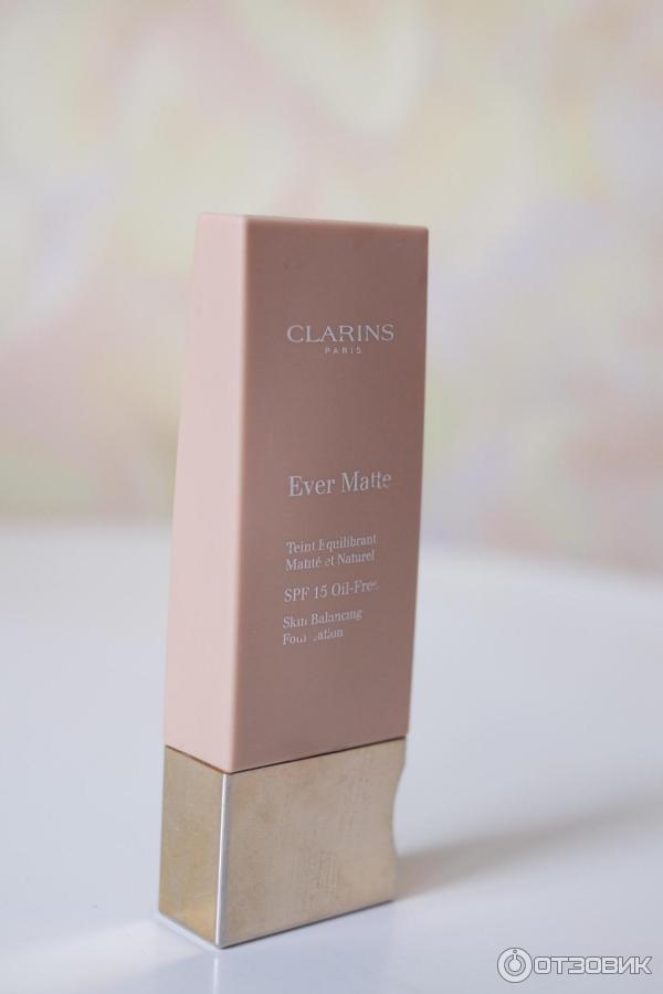 Тональный крем с устойчивым матирующим эффектом Clarins Ever Matte SPF 15 фото