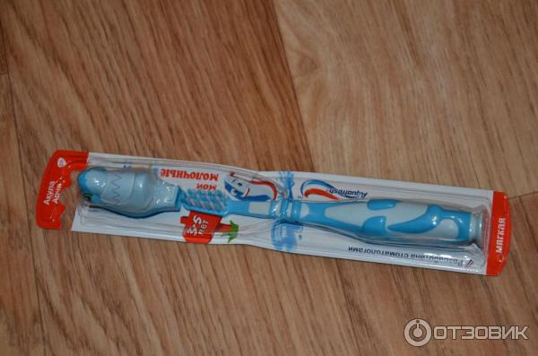 Зубная щетка детская Aquafresh Kids фото