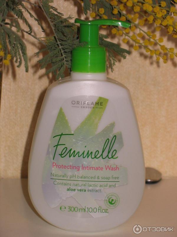 Очищающее средство для интимной гигиены Oriflame Feminelle Protecting Intimate Wash aloe vera фото