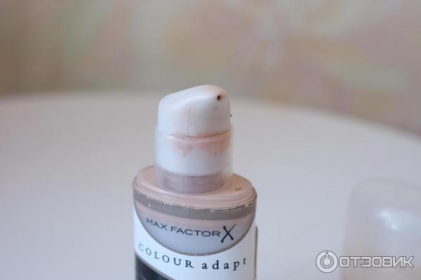 MAX FACTOR тональный крем COLOUR ADAPT, тон 50 Porcelain фото