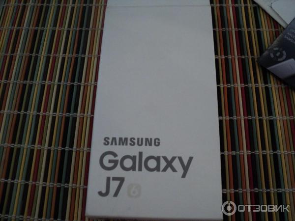 Смартфон Samsung Galaxy J7 (2016) фото