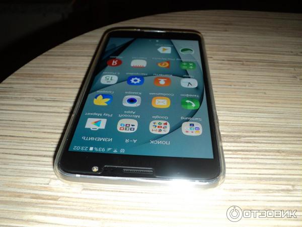 Смартфон Samsung Galaxy J7 (2016) фото