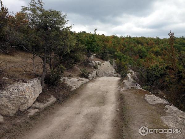 Экскурсия Ханский дворец - крепость Чуфут-Кале (Россия, Крым) фото