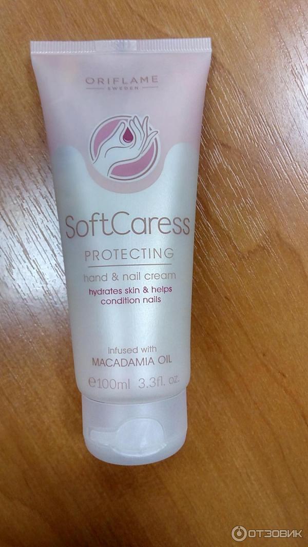 Защитный крем для рук Oriflame Нежность SoftCaress Protecting Hand&Nail Cream фото