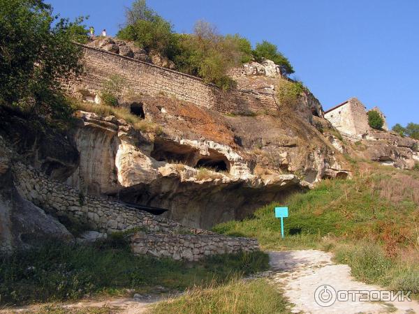 Экскурсия Ханский дворец - крепость Чуфут-Кале (Россия, Крым) фото