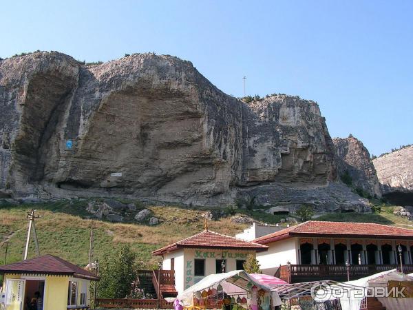 Экскурсия Ханский дворец - крепость Чуфут-Кале (Россия, Крым) фото