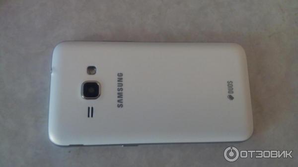 Смартфон Samsung Galaxy J1.6 фото