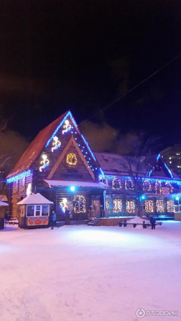 Московская усадьба деда мороза в москве. Достопримечательность москвы усадьба деда мороза. Кузьминский парк усадьба деда мороза. Московская усадьба деда мороза в москве. Терем деда мороза в кузьминках.