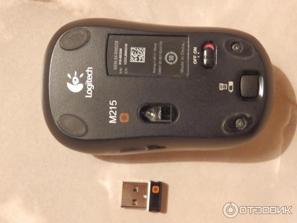 Logitech M125 с нано-приемником, вид снизу