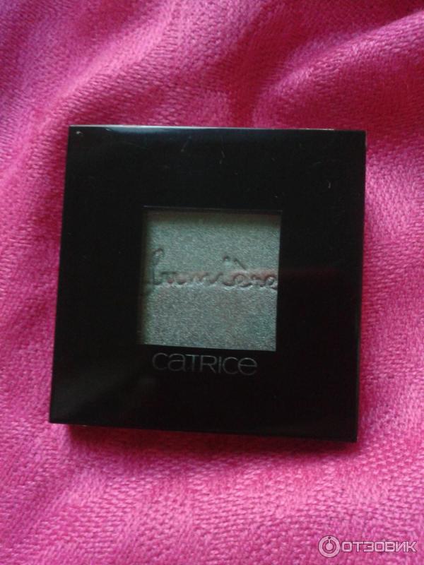 Тени для век Catrice Pret-a-Lumiere Longlasting Eyeshadow фото