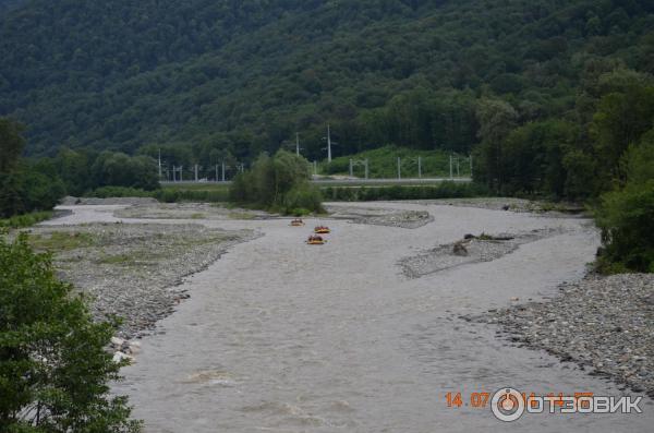 Рафтинг на реке Мзымта (Россия, Краснодарский край) фото