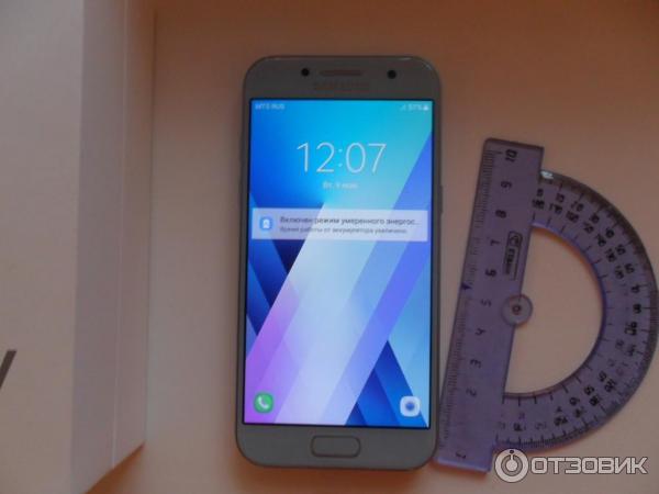 Смартфон Samsung Galaxy A3 2017 Duos SM-A320 фото