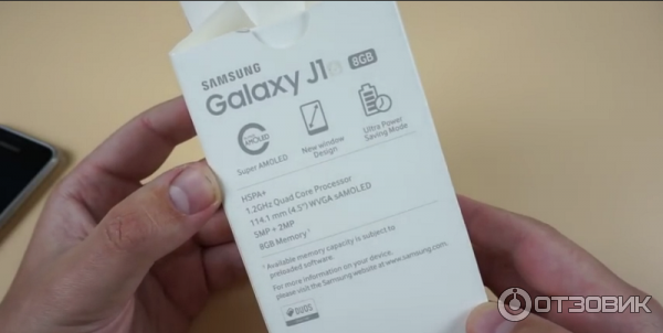 Смартфон Samsung Galaxy J1 фото