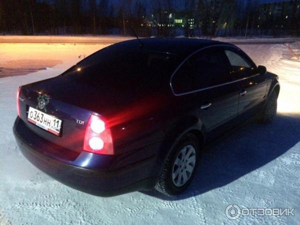 Автомобиль Volkswagen Passat B5 седан фото