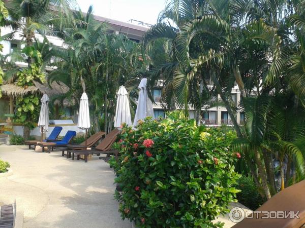 Отель Alpina Phuket Nalina Resort