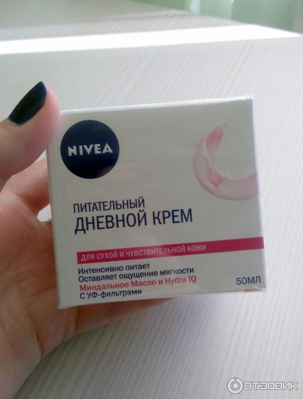 Питательный дневной крем Nivea для сухой и чувствительной кожи фото