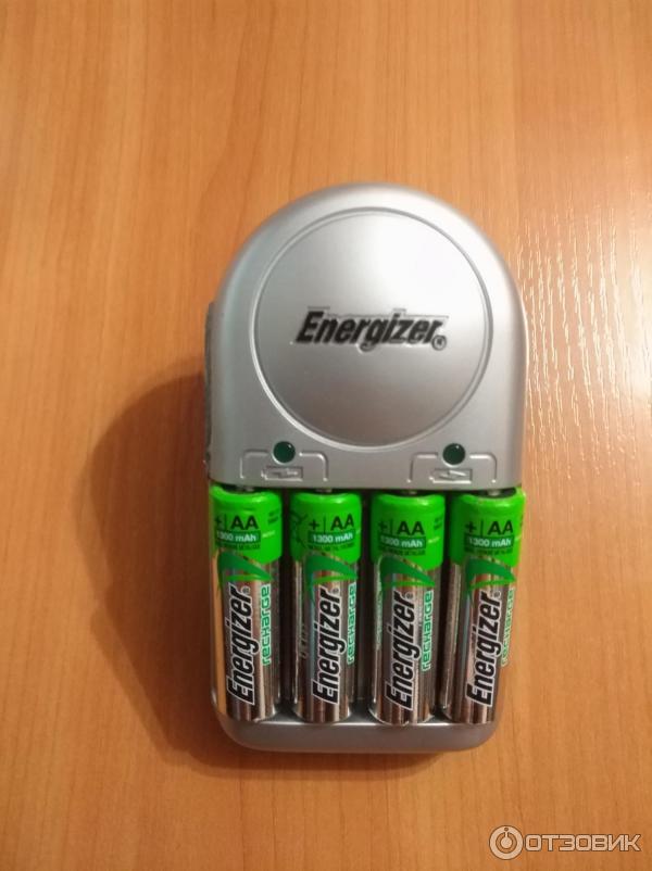 Зарядное устройство Energizer Base + 4xAA (1300mAh) фото